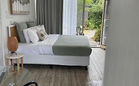 Peninsula Beach Motel